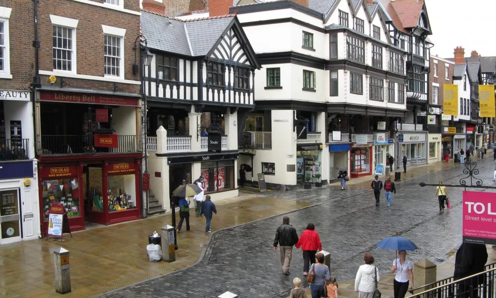 Αγγλία: Μειώθηκε ο αριθμός των καταναλωτών στα καταστήματα λιανικής